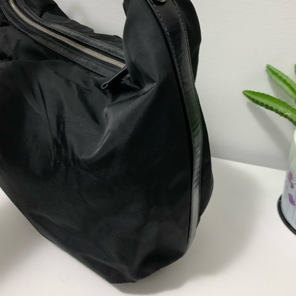 *** PRADA HOBO *** - Picture 3 of 12